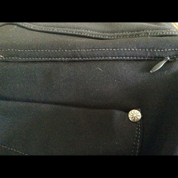 Black ATHLETA pants inseam 35 ST  5 pockets - Picture 5 of 5